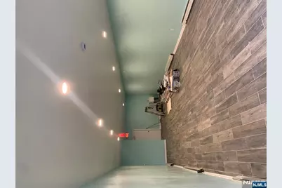 378-384 Chancellor Avenue 382 #382, Newark, NJ 07112 - Photo 4