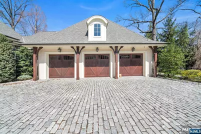 74 Roberts Road, Englewood Cliffs, NJ 07632 - Photo 38