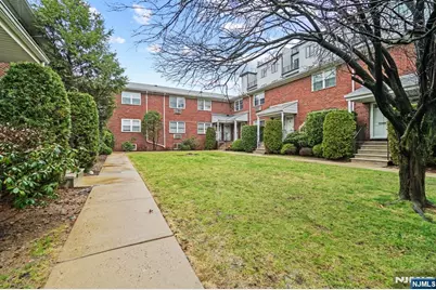 234 Columbia Avenue 19 #19, Fort Lee, NJ 07024 - Photo 2