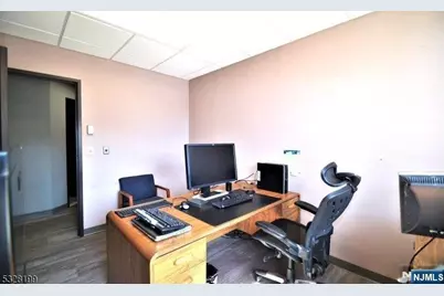 1035 US Highway 46 B205 &amp; B204 #B205 &amp; B204, Clifton, NJ 07013 - Photo 30