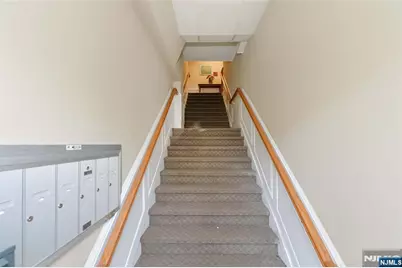 190 Rock 6 #6, Glen Rock, NJ 07432 - Photo 2