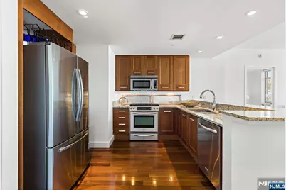 8100 River Road 1013 #1013, North Bergen, NJ 07047 - Photo 4