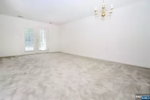 121 Courter Road 82, Franklin Lakes, NJ 07417 - Photo 6