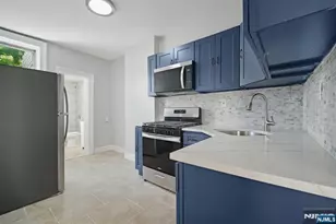 130 Wilkinson Ave, Jersey City, NJ 07305 - Photo 20