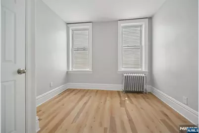 130 Wilkinson Avenue, Jersey City, NJ 07305 - Photo 40