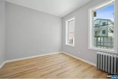 130 Wilkinson Avenue, Jersey City, NJ 07305 - Photo 16