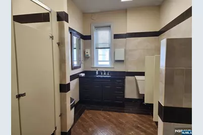 353 Broad Avenue 2nd Floor #2nd Floor, Leonia, NJ 07605 - Photo 8