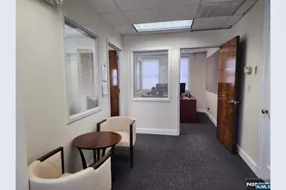 353 Broad Avenue 2nd Floor #2nd Floor, Leonia, NJ 07605 - Photo 12