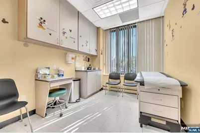 690 Kinderkamack Road 101 #101, Oradell, NJ 07649 - Photo 4