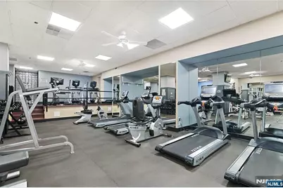 200 Old Palisade Road 21-J #21-J, Fort Lee, NJ 07024 - Photo 20