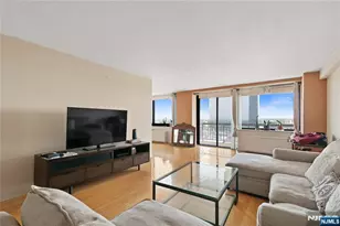 200 Old Palisade Road 21-J, Fort Lee, NJ 07024 - Photo 6