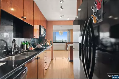 200 Old Palisade Road 21-J #21-J, Fort Lee, NJ 07024 - Photo 12