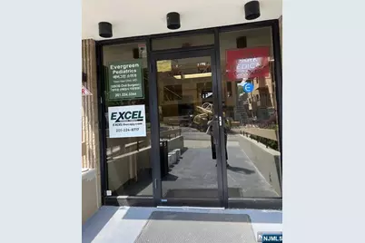 1555 Center Avenue C #C, Fort Lee, NJ 07024 - Photo 2