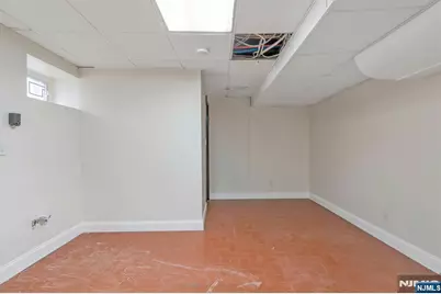 574 Anderson Avenue Side Suite Entr #Side Suite Entr, Cliffside Park, NJ 07010 - Photo 6