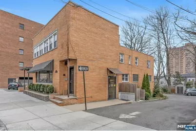 574 Anderson Avenue Side Suite Entr #Side Suite Entr, Cliffside Park, NJ 07010 - Photo 2