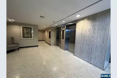 2077 Center Avenue 3F #3F, Fort Lee, NJ 07024 - Photo 18