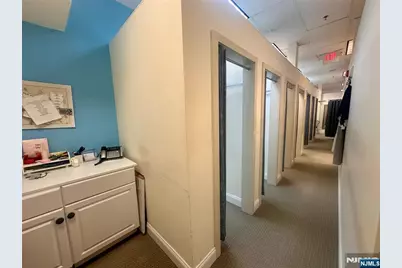 20 Mt Pleasant Avenue 3 #3, Livingston, NJ 07039 - Photo 8