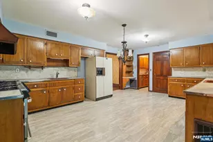 75 Woodcliff Lake Rd, Saddle River, NJ 07458 - Photo 8