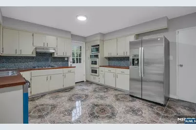 1082 Palisade Avenue, Fort Lee, NJ 07024 - Photo 14