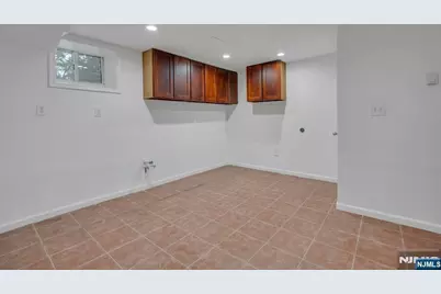 1082 Palisade Avenue, Fort Lee, NJ 07024 - Photo 32