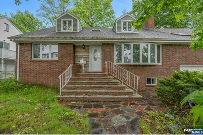 1082 Palisade Avenue, Fort Lee, NJ 07024 - Photo 1