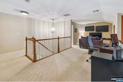 175 Rochelle Avenue 321 #321, Rochelle Park Township, NJ 07662 - Photo 24