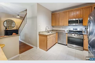 175 Rochelle Avenue 321 #321, Rochelle Park Township, NJ 07662 - Photo 20