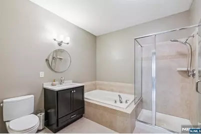 175 Rochelle Avenue 321 #321, Rochelle Park Township, NJ 07662 - Photo 16