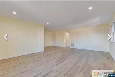 19 Henry, Edison, NJ 08820 - Photo 2