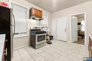 78 Willoughby St, Newark, NJ 07112 - Photo 6