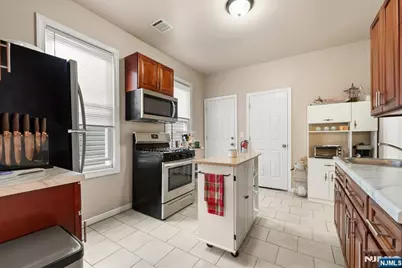 78 Willoughby Street, Newark, NJ 07112 - Photo 16