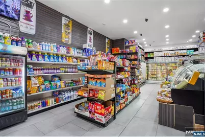 19 Park Avenue, Paterson, NJ 07501 - Photo 2