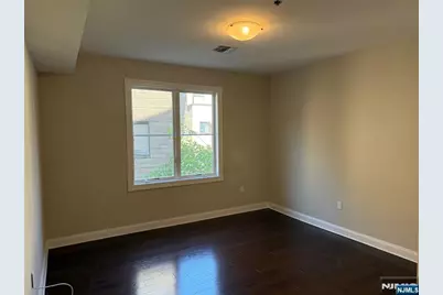 2001 Hudson Terrace 302 #302, Fort Lee, NJ 07024 - Photo 6