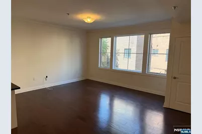 2001 Hudson Terrace 302 #302, Fort Lee, NJ 07024 - Photo 4