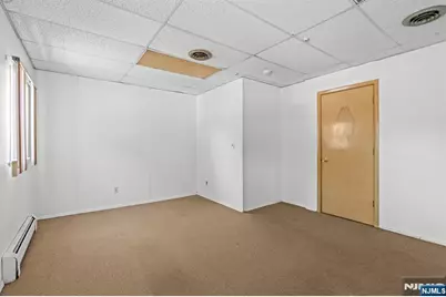 175 Cedar Lane, Teaneck Township, NJ 07666 - Photo 4