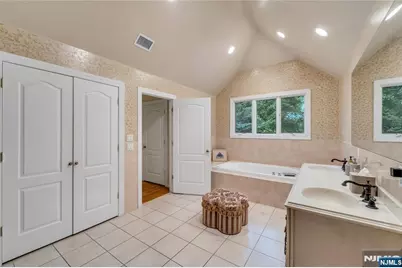 136 Tappan Road, Norwood, NJ 07648 - Photo 30