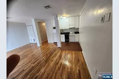 840 River Road 104 #104, Edgewater, NJ 07020 - Photo 2