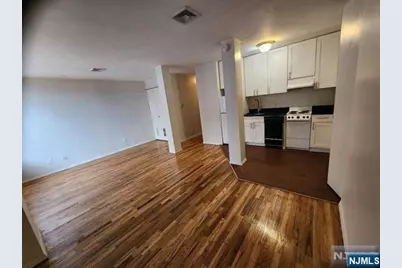 840 River Road 104 #104, Edgewater, NJ 07020 - Photo 4