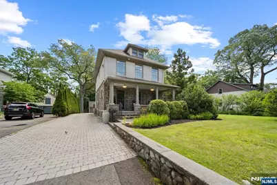 30 Highwood Avenue, Midland Park, NJ 07432 - Photo 2