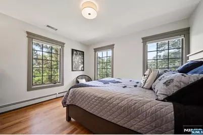 30 Highwood Avenue, Midland Park, NJ 07432 - Photo 20