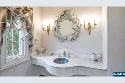 366 E Madison Avenue, Cresskill, NJ 07626 - Photo 24