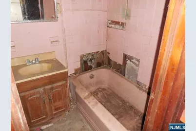 45 Buena Vista Way, Bloomingdale, NJ 07403 - Photo 10