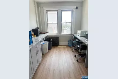 696 Anderson Avenue 2 #2, Cliffside Park, NJ 07010 - Photo 10