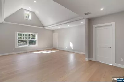 520 Clinton Avenue, Wyckoff Township, NJ 07481 - Photo 22