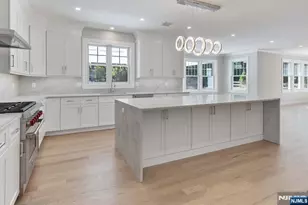 520 Clinton Ave, Wyckoff Township, NJ 07481 - Photo 14