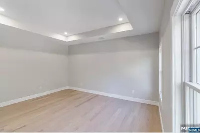 520 Clinton Avenue, Wyckoff Township, NJ 07481 - Photo 18