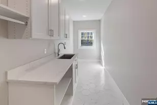 520 Clinton Ave, Wyckoff Township, NJ 07481 - Photo 28