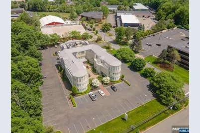 860 Wyckoff Avenue, Mahwah, NJ 07430 - Photo 12