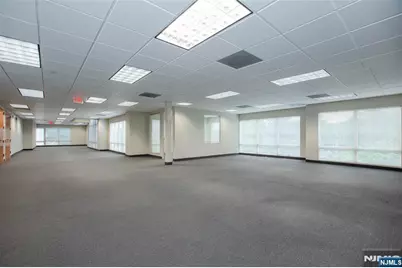 860 Wyckoff Avenue, Mahwah, NJ 07430 - Photo 24