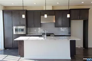 601 Charleston Dr 601, Jamesburg, NJ 08831 - Photo 12